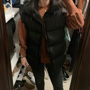 Oversized puffer vest